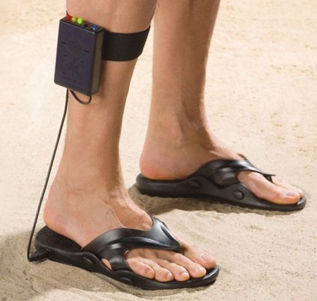 metal-detecting-sandals