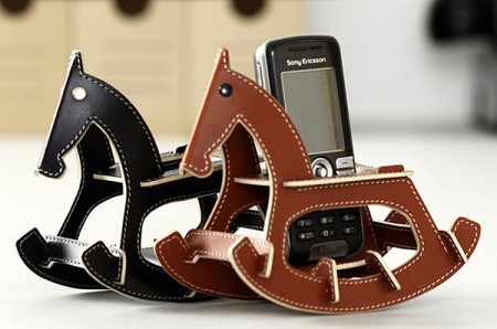 rocking_horse_cell_phone_holder_2